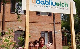 Tuscany Working Hostel